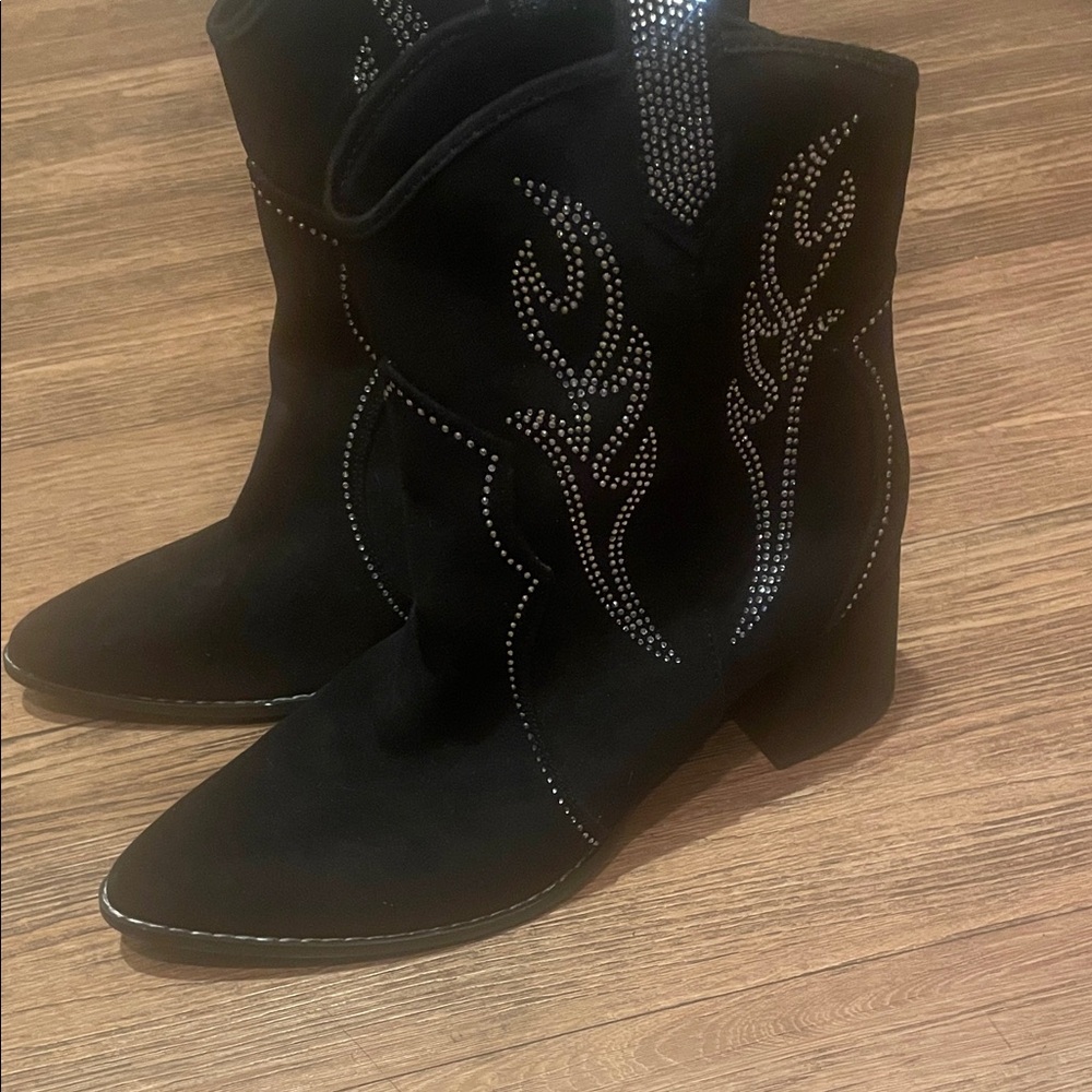 Forever 21 Black Embellished Heeled Boots